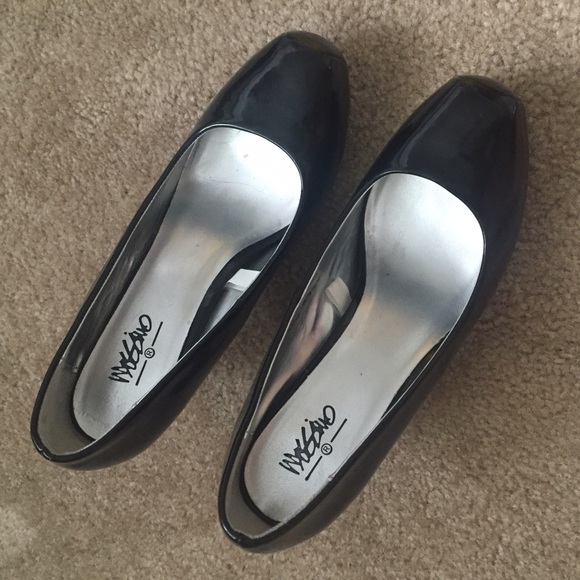Mossimo Black Heels - Picture 3 of 4
