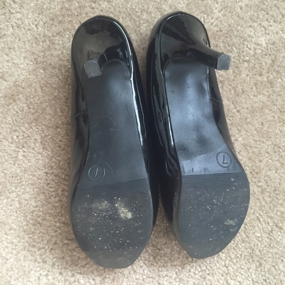 Mossimo Black Heels - Picture 4 of 4