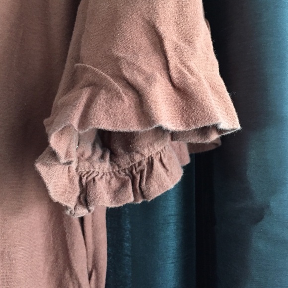 Rust colored pull over blouse - Picture 3 of 4