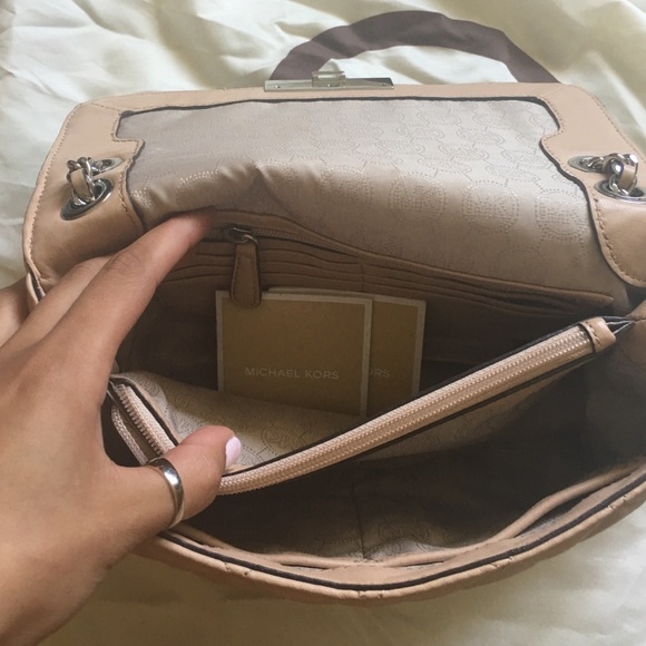 Michael Kors large quilted handbag - Picture 3 of 3