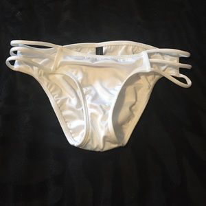 BRAND NEW VICTORIA'S SECRET BIKINI BOTTOMS XS