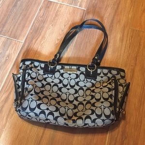 AUTHENTIC tan khaki coach shoulder purse w/zippers