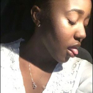 Meet your Posher, Ciehya