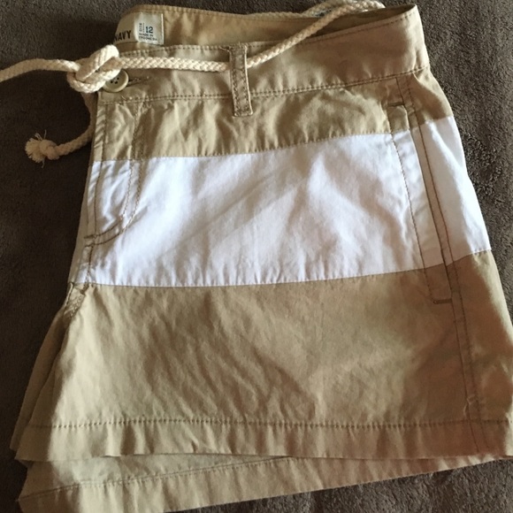 Shorts - Picture 3 of 3