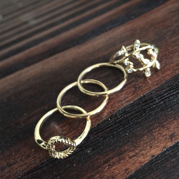 Set of 4 Gold Midi Rings - Picture 3 of 4