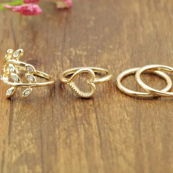Set of 4 Gold Midi Rings - Picture 2 of 4