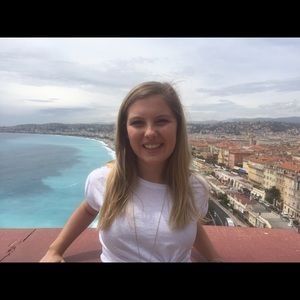 Meet your Posher, Camille