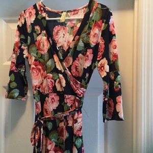 3/4 sleeve flora faux wrap maxi dress