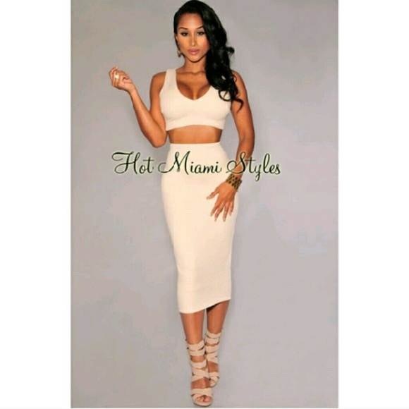 Sold Hot Miami styles 2 piece set Large - Picture 2 of 4