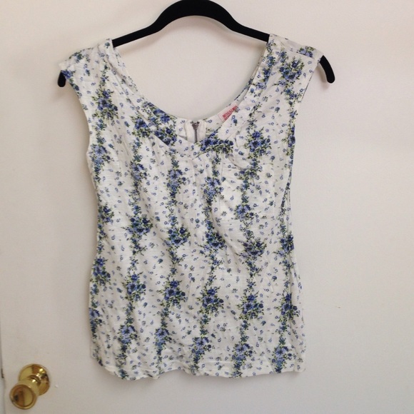 Floral top