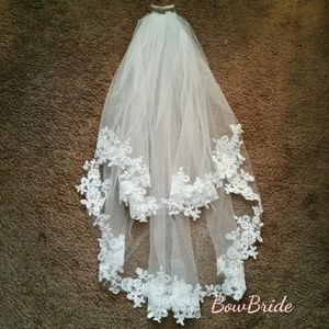 White Bridal Lace Edge Veil
