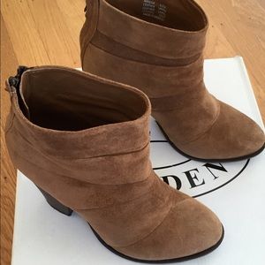 Heeled ankle boots