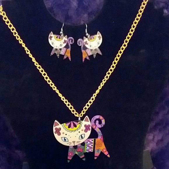 Cat choker acrylic necklace and earrings - Picture 4 of 4