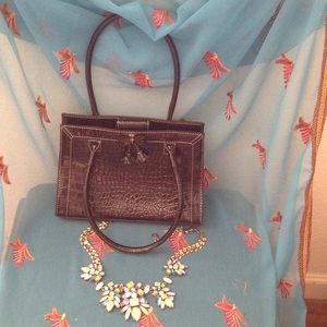 Handbag & Necklace