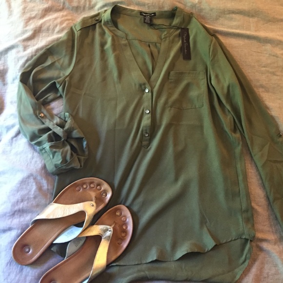 Michael Brandon tab sleeve top