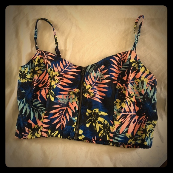 Crop top