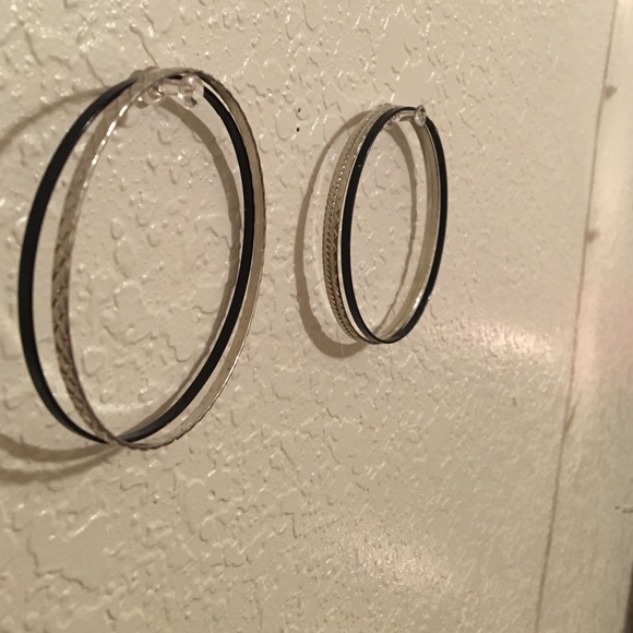 Five bracelets - Picture 3 of 3