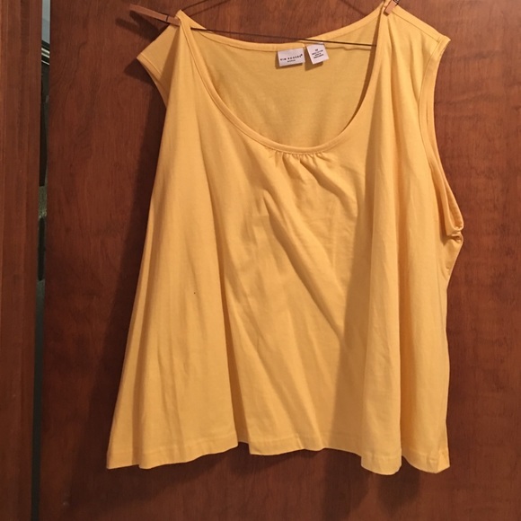 Tank top - Picture 1 of 1