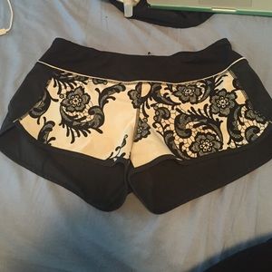 Lulu lemon running shorts