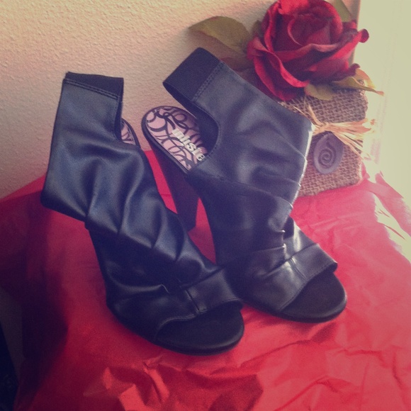 Unlisted Black Heels