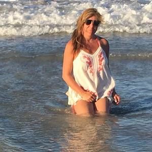 Meet your Posher, Gloria