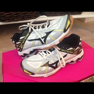 Mizuno Wave Lightning Z Court Shoes (Volleyball)