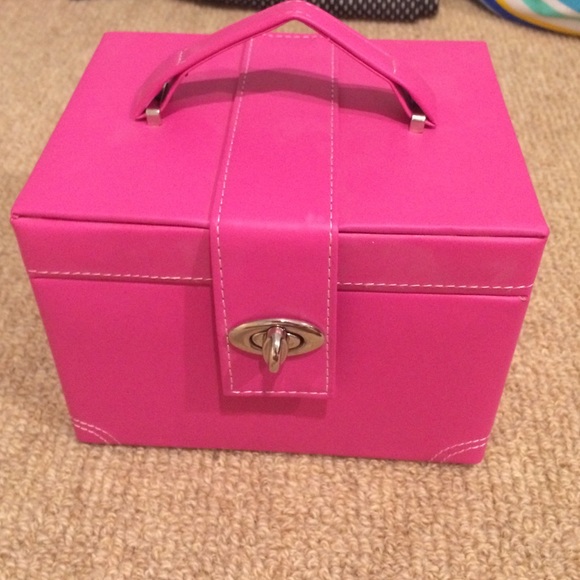 Pink portable jewelry box
