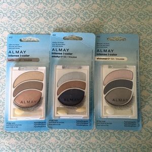 Set of three eyeshadows for blue eyes.