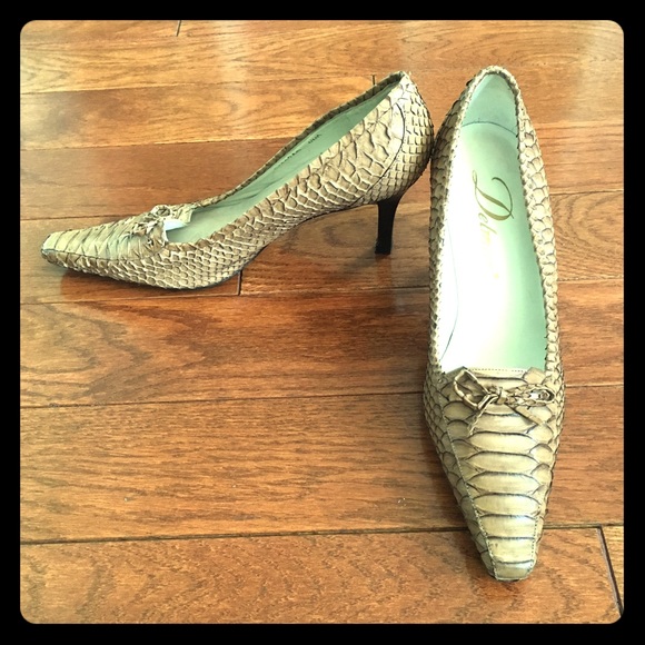 Feldman Snake-Skinned Heels - Picture 1 of 1