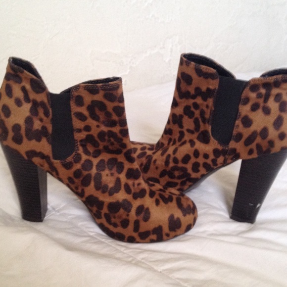 MUST GO Used madden girl size 8.5 heels