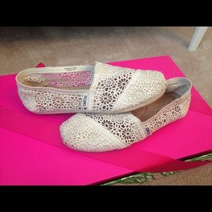 Natural Crochet Toms Shoes