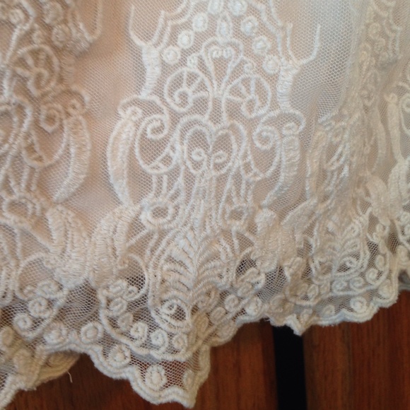 ☀️ Off-White/Cream skirt! - Picture 4 of 4