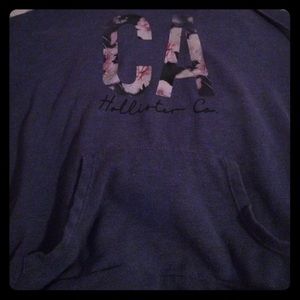 Holister sweatshirt