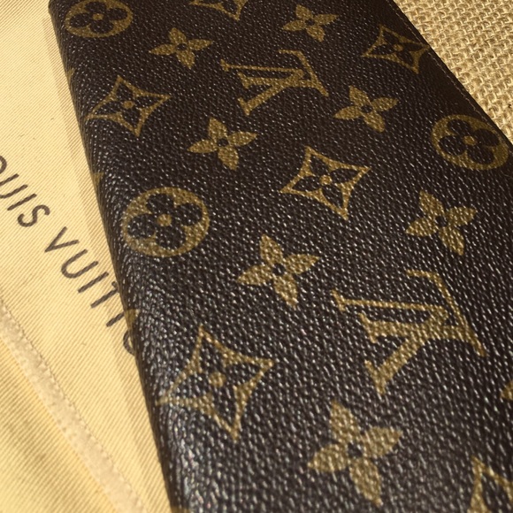 Louis Vuitton Wallet/ check book large