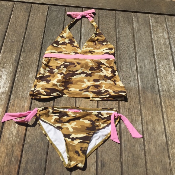 🌴Camo & pink tankini.🌴