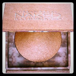 Urban Decay Illuminated Shimmer Powder