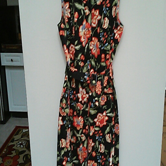 Sunny Summer Shirt dress belted. Wear With Black Heels Or Cute Sandles.