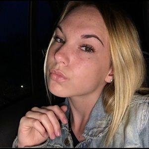 Meet your Posher, Jenna