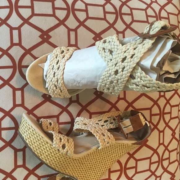 ❌SOLD❌FINAL SALE  24 Hours!! Bamboo Platform