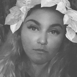 Meet your Posher, Ari