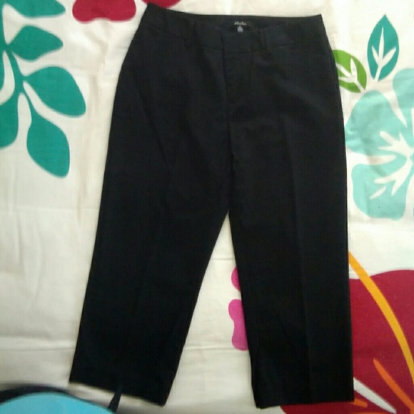 🌹  Rafaella Black Cropped Chinos  🌹