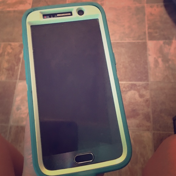 Dee's nuts - Picture 1 of 1