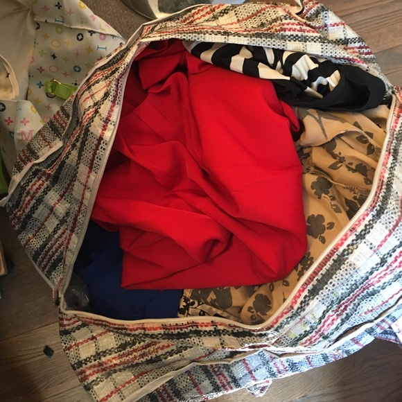 PLEASE HELP ME CLEAR MY CLOSET - Picture 2 of 2