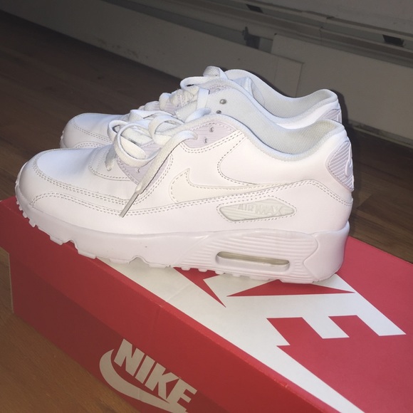 Worn twice. New 90's white air max