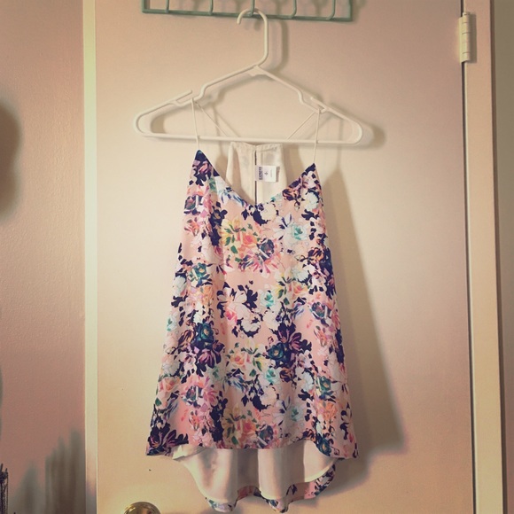 Express Tops - ✨SALE! Express floral top