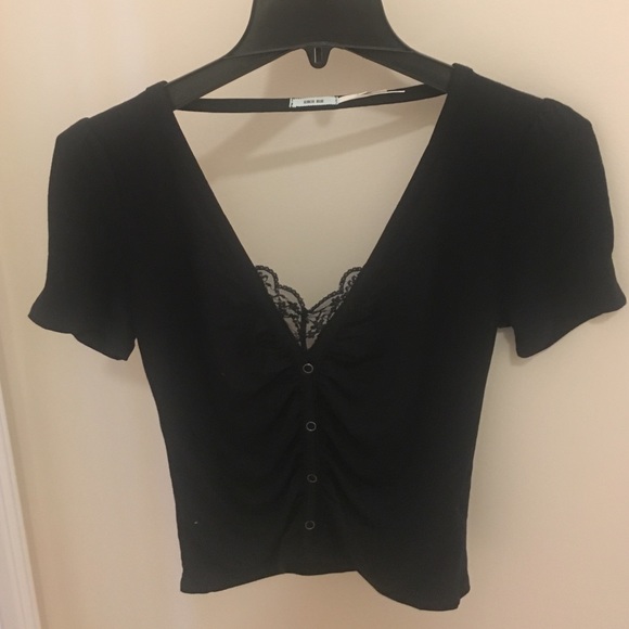 black crop top