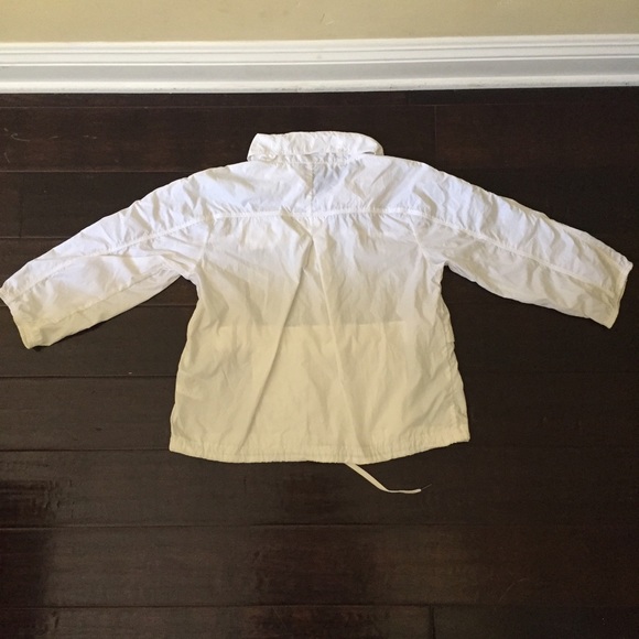 Nike women's windbreaker. - Picture 3 of 3