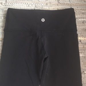 Lululemon cropped yoga pant
