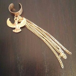 NWOT gold tone Egyptian goddess Isis ear cuff