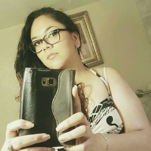 Meet your Posher, Dora